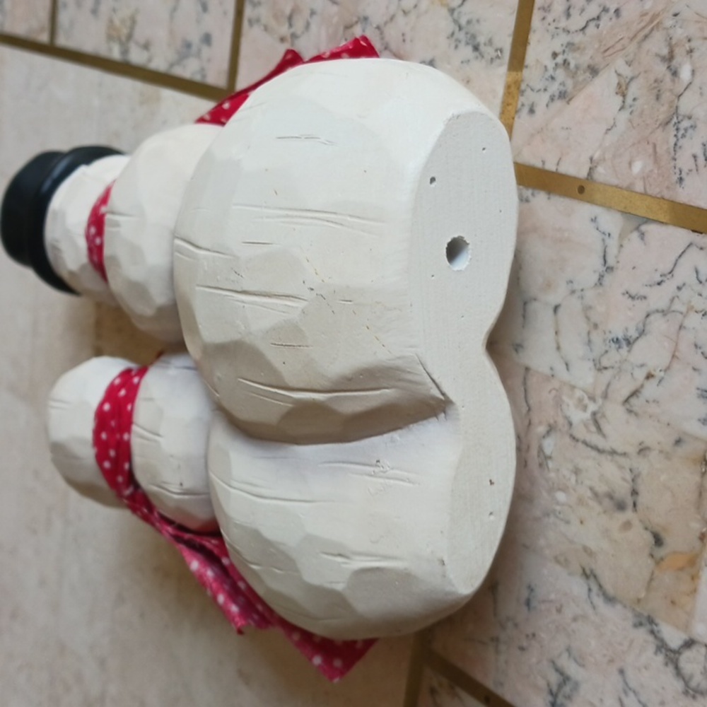 Vintage Snowman couple figurine/"carved wood" hand painted,, 5 1/2" tall..New. - Picture 7 of 12